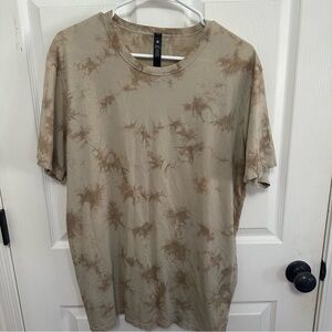 Lululemon Men’s Tie Dye, fundamental Tee, Lycra Blend Beige large